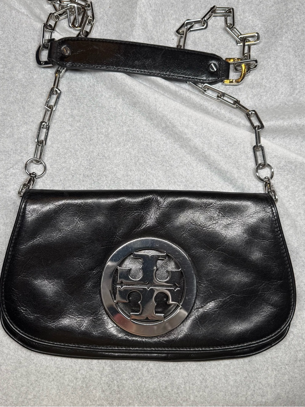 Tory Burch Black Leather Shoulder Bag with Silver Logo and Chain